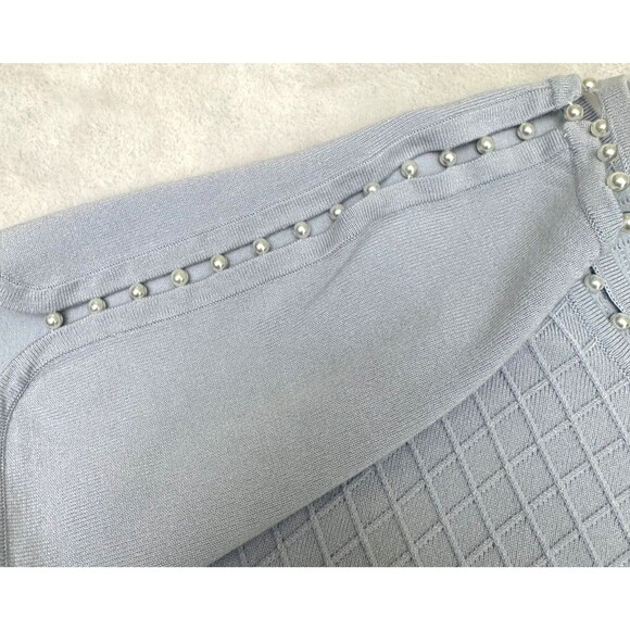 Leo & Ugo Women's Light Blue Textured Short Sleeve Pearl Neckline Sweater Sz M - Picture 14 of 16
